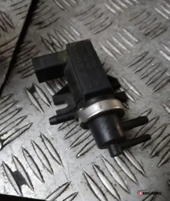 Volkswagen PASSAT B5.5 Turbo solenoid valve 1j0906627