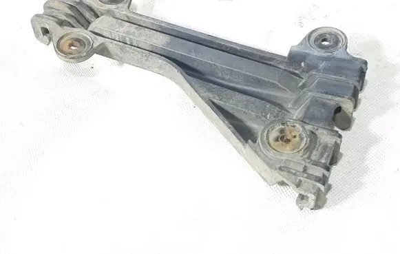Audi A6 S6 C4 4A Front bumper mounting bracket 4A0807284A