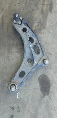 Renault Trafic III (X82) Front control arm 8200688033