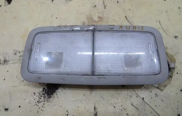 Toyota Auris E180 Headlining lighting console trim 81250-05030