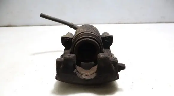 Volkswagen Golf V Front brake caliper