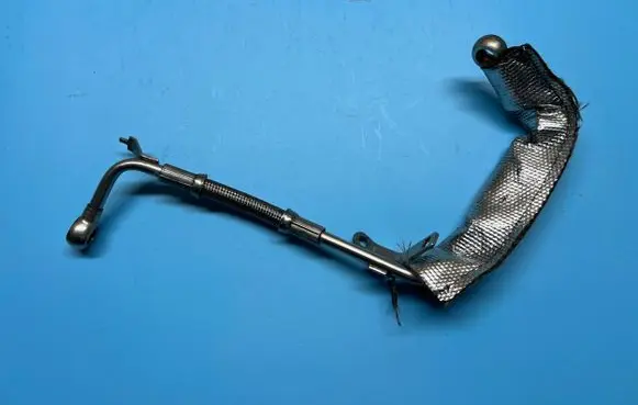 Audi A3 S3 8P Turbo turbocharger oiling pipe/hose 06F145778F