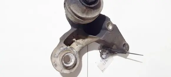 Volkswagen PASSAT B5 Engine mounting bracket 4b0199352b