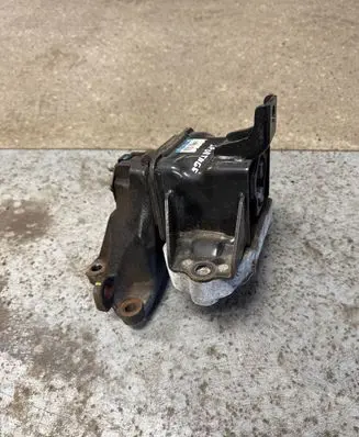 KIA Sportage Engine mount bracket 21830D9200