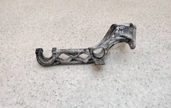 Infiniti Q50 Intercooler pipe mounting bracket A6510941527
