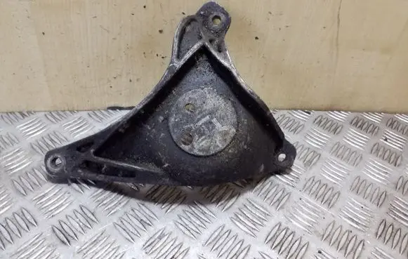 BMW 5 E39 Engine mounting bracket 1096080