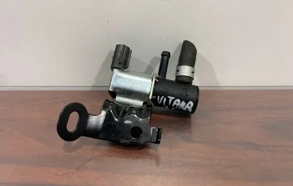 Suzuki Vitara (LY) Vacuum valve K5T48589