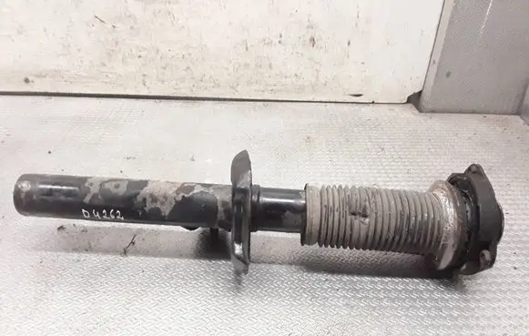 Volkswagen PASSAT B6 Front shock absorber/damper 