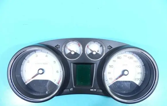 Peugeot 308 Speedometer (instrument cluster) 9665107580 IMPRK1270667