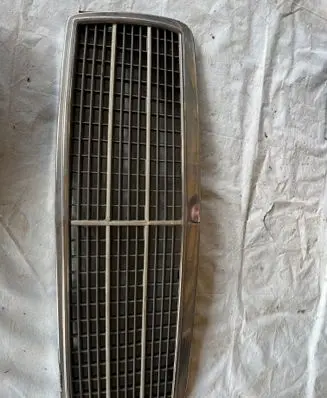 Mercedes-Benz C W203 Front grill 2028880023