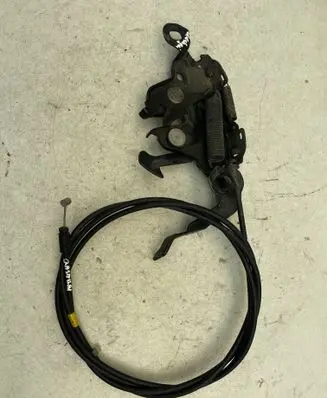 Nissan Qashqai+2 Engine bonnet/hood lock/catch