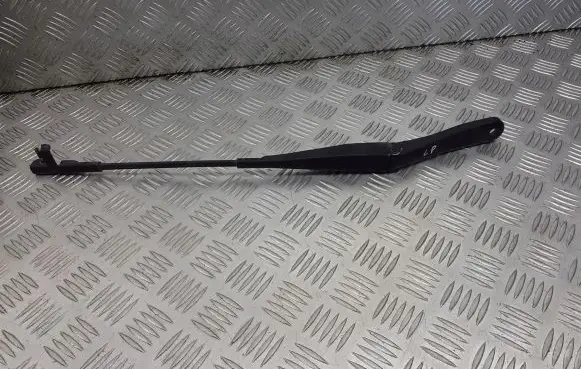 Opel Astra H Front wiper blade arm 13111219LH