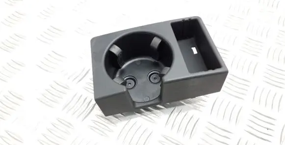 Cup holder front