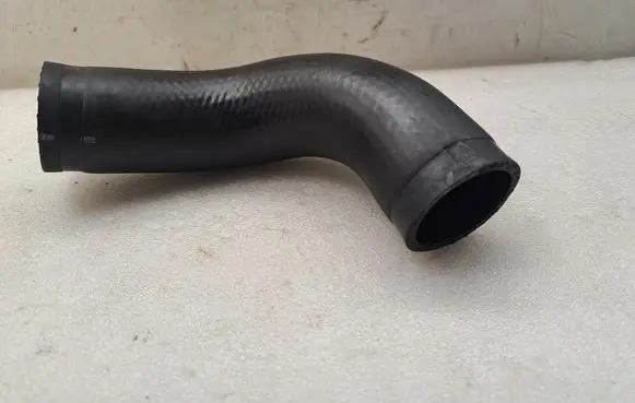 Toyota Avensis T270 Intercooler hose/pipe 1734326090