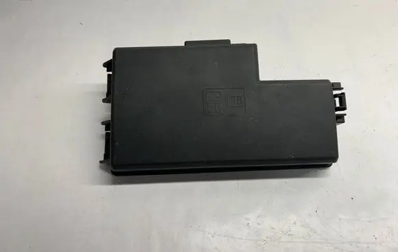 Ford Mustang VI Fuse box cover 4830