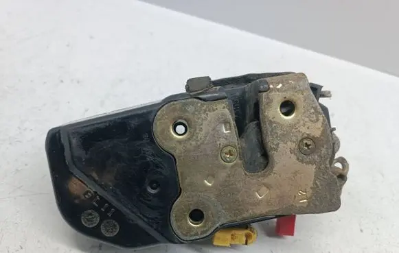 Jeep Grand Cherokee (WK) Front door lock