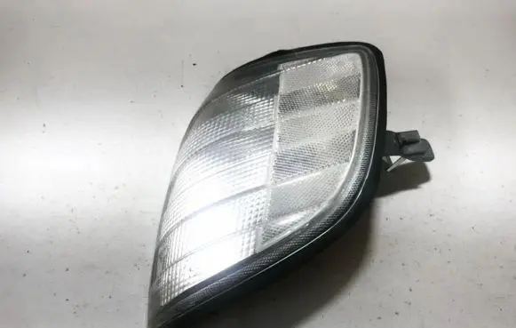 Mercedes-Benz E W124 Front indicator light 014401608l 01-440-1608l