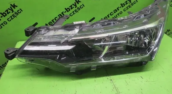 Toyota RAV 4 (XA40) Headlight/headlamp