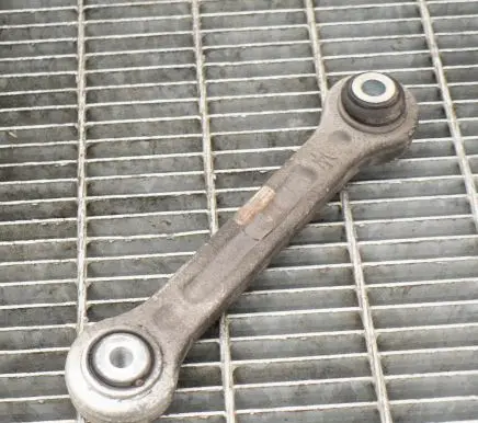 Maserati Ghibli Rear upper control arm/wishbone 670006273