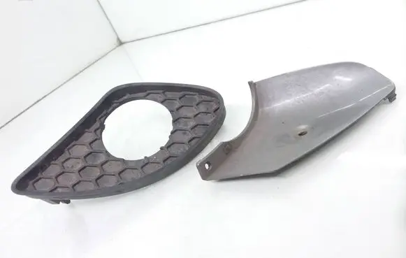 Alfa Romeo 147 Front fog light trim/grill 156052634 D1S156052