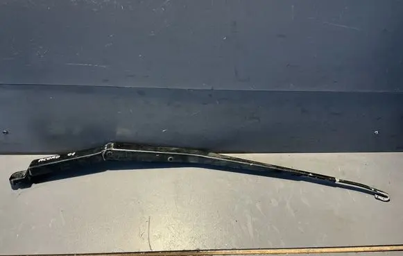 Honda Accord Front wiper blade arm 