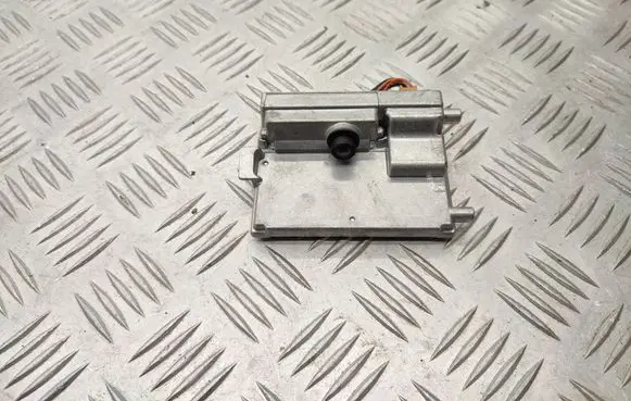 Windshield/windscreen camera