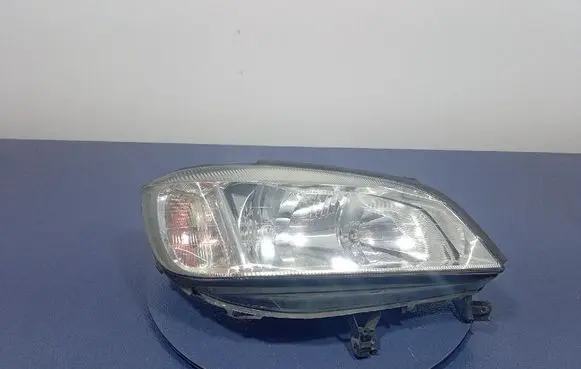 Opel Zafira A Headlight/headlamp 89100055