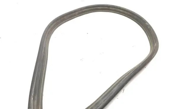 Volvo V60 Engine compartment rubber 