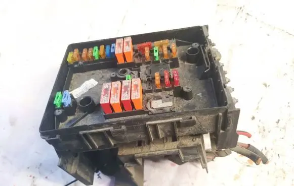 Skoda Octavia Mk2 (1Z) Fuse box set 017181281 0621395192e