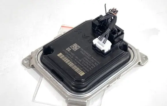 Peugeot 308 SW Voltage converter/converter module 9843194480