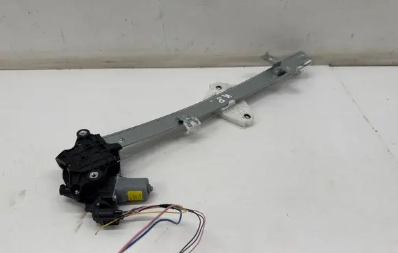 Honda Jazz IV GR Front door window regulator with motor CM0938000