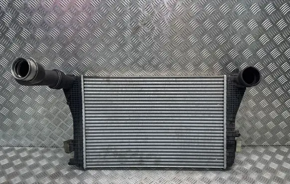 Volkswagen Golf V Intercooler radiator