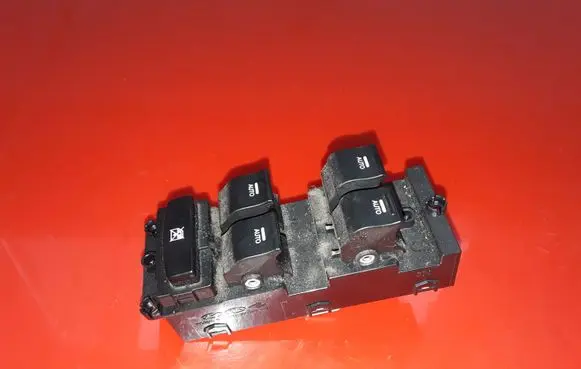 Hyundai i40 Electric window control switch 935703Z050 39R4951000