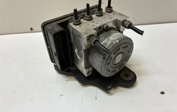 Skoda Superb B8 (3V) ABS Pump 5Q0614517DH