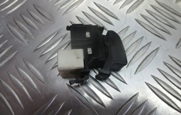Toyota Yaris Electric window control switch