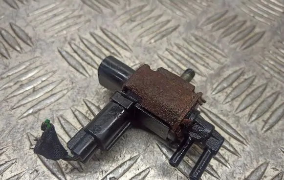 Ford Focus Valve vacuum 4M5G-9A500-NB