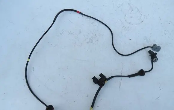 Volvo XC70 ABS rear brake sensor 3524256 10071160373