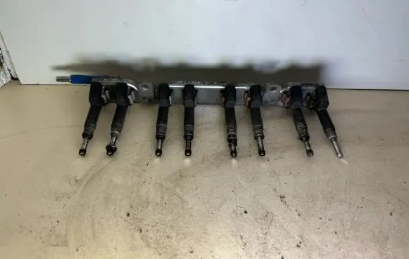 Nissan Juke I F15 Fuel injectors set 2140824 2104484 04484