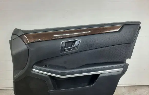Mercedes-Benz E W212 Front door card panel trim