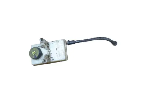 Brake fluid reservoir