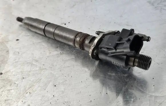 Fuel injector