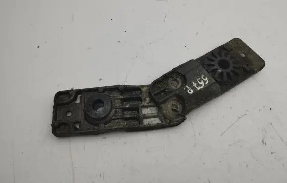 Opel Zafira C Radiator mount bracket 13304695