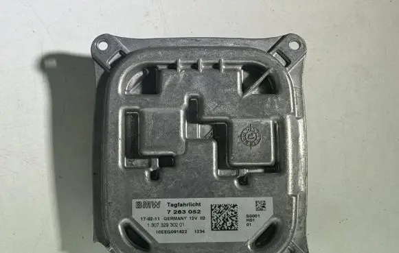 BMW 3 E92 E93 Headlight ballast module Xenon 7263052