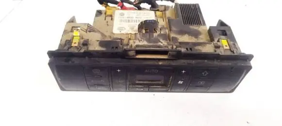 Audi A4 S4 B5 8D Climate control unit 8D0820043M 5HB00790805