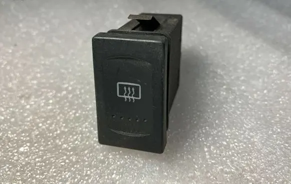 Volkswagen PASSAT B5 Windscreen/window heater switch 3B0959621C