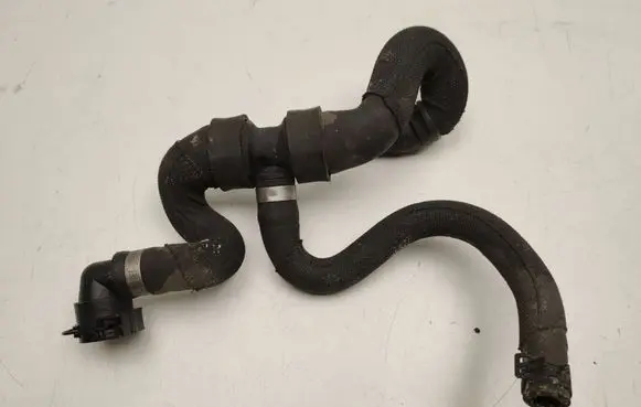 Mercedes-Benz CLS C218 X218 Air intake hose/pipe A2125015384