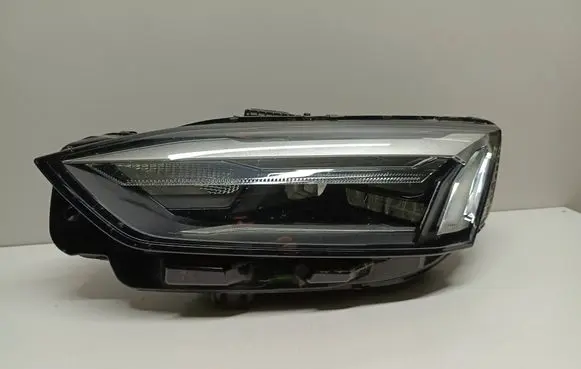 Audi A5 Headlight/headlamp 8W6941011