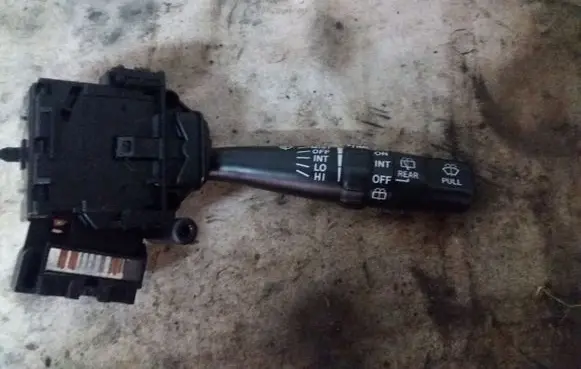 Toyota Avensis Verso Wiper control stalk 173654