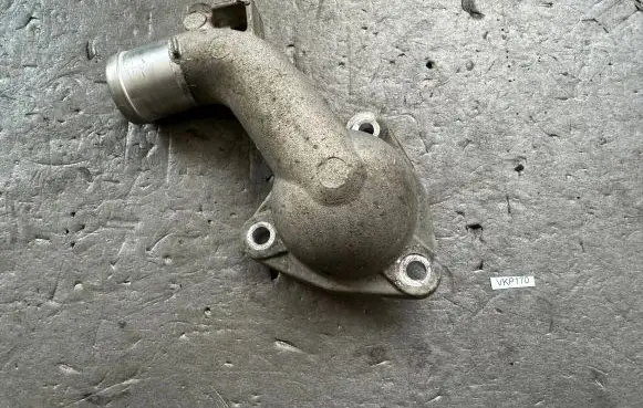 Mitsubishi Pajero Thermostat housing MD367779