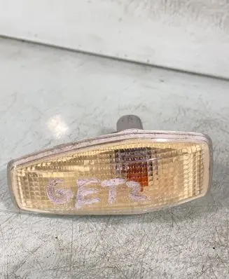 Hyundai Getz Front fender indicator light